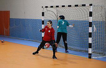 Görele Belediyesi Spor Kulübü hentbol takımı, gençlere ışık oluyor