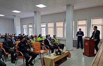 Ladik'te öğrenci servis sürücülerine eğitim verildi