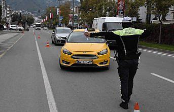 Ordu'da polis, taksi şoförlerini bilgilendirdi