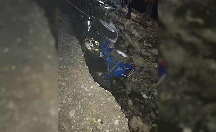 Samsun'da devrilen traktördeki anne ile oğlu öldü