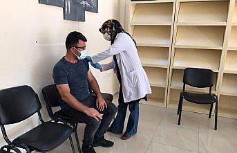 Suluova'da mobil aşı birimi yüksekokul öğrencilerinin hizmetine sunuldu