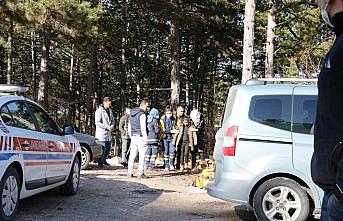 Bolu'da ağaca çarpan otomobildeki 6 kişi yaralandı