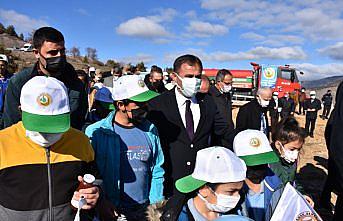 Gümüşhane'de 2 bin 500 fidan toprakla buluştu