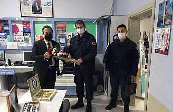 Kastamonu'da jandarmadan Öğretmenler Günü ziyaretleri