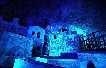 Sümela Manastırı, Dünya Çocuk Günü'nde mavi ışıkla aydınlatıldı