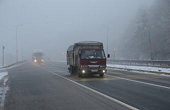Bolu Dağı'nda kar kalınlığı 10 santimetreyi geçti