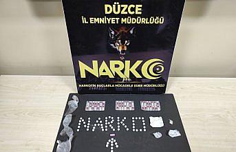 Düzce'de uyuşturucu ticareti yaptığı iddiasıyla yakalanan zanlı tutuklandı