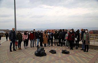 Kastamonu Üniversitesinde öğrenci ve akademisyenler kampüsü temizledi
