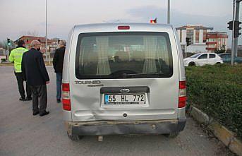 Samsun’da hafif ticari araç ile minibüs çarpıştı: 1 yaralı