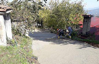 Vali Sonel'in girişimleriyle bozuk olan yol betona kavuştu