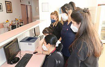 Zonguldak'ta sağlık çalışanları AA'nın 