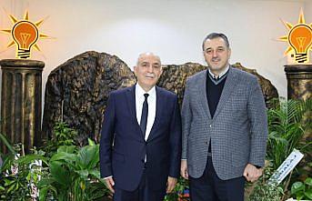 AK Parti Amasya Milletvekili Çilez, kentte ziyaretlerde bulundu