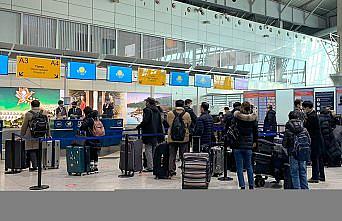 Almatı Havalimanı bu sabah uçuşlara açıldı
