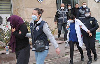 Amasya'da kuyumcudan hırsızlık yapan 5 zanlıdan 2'si tutuklandı