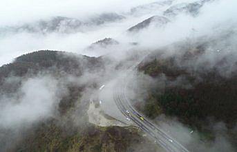 Bolu Dağı'nda yoğun sis etkili oluyor