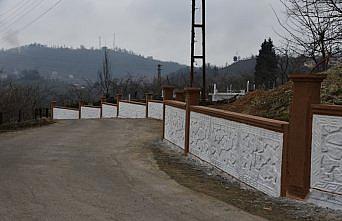 Espiye Belediyesi'nin mezarlıklarda çevre düzenleme çalışmaları sürüyor