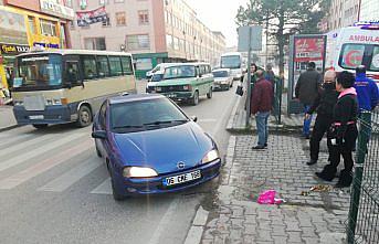 Karabük'te otomobilin çarptığı yaya yaralandı