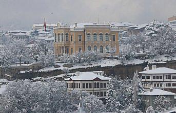 Safranbolu'nun tarihi konakları beyaz örtüyle kaplandı