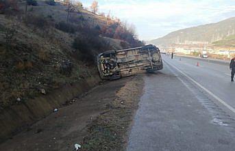 Tokat'ta devrilen minibüsteki 8 kişi yaralandı