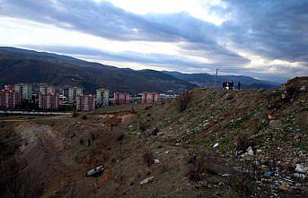 Tokat'ta uçuruma devrilen otomobilin sürücüsü yaralandı