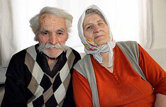Amasyalı çift yalnız kaldıkları mezrada 55 yıldır yaşamlarını sürdürüyor