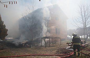 Bolu'da ahşap butik otelde çıkan yangın hasara neden oldu