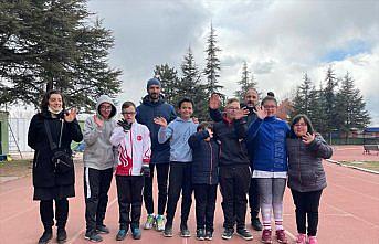 Down sendromlu milli atletler başarılı performanslarıyla gururlandırıyor