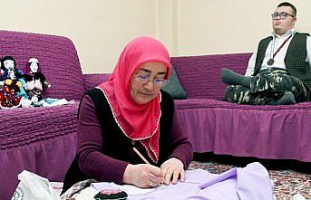 Down sendromlu oğlu için verdiği mücadeleyle “yılın annesi“ seçildi