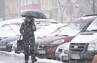 Giresun'da kar yağışı etkili oluyor