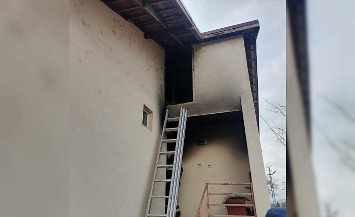 Karabük'te yangında dumandan etkilenen kişi hastaneye kaldırıldı