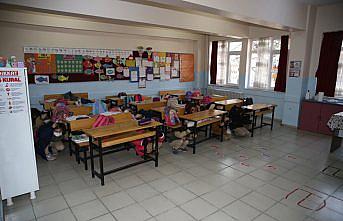 Okullarda deprem tatbikatı yapıldı