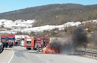 Samsun'da tırla çarpışıp alev alan otomobildeki 2 kişi yaralandı