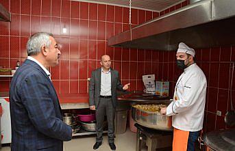 Alaca Belediyesi ihtiyaç sahiplerini ramazanda da unutmuyor