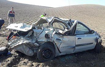 Amasya'da otomobilin devrilmesi sonucu 4 kişi yaralandı