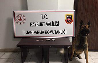Bayburt'ta aracında uyuşturucu bulunan zanlı gözaltına alındı