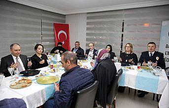 Bayburt'ta emniyet teşkilatı, şehit aileleri ve gazilerle iftarda buluştu