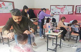 Espiye'de köy okullarındaki çocukların saç kesim ve bakımları yapıldı