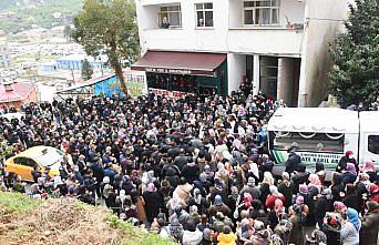 Giresun'da tabancayla öldürülen kadının cenazesi toprağa verildi