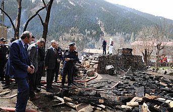 GÜNCELLEME 2 - Artvin'de çıkan yangında bir kişi hayatını kaybetti
