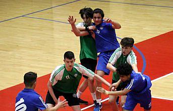 Küçük Erkekler Türkiye Hentbol Şampiyonası, Karabük'te devam ediyor