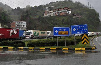 Sarp Sınır Kapısı'nda ihracat yoğunluğu yaşanıyor