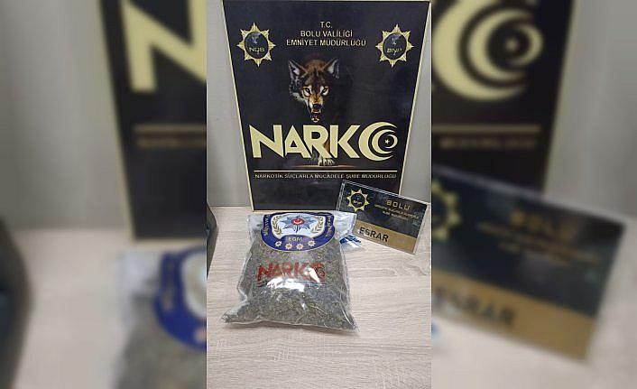 Bolu'da beline sardığı uyuşturucuyla yakalanan zanlı tutuklandı