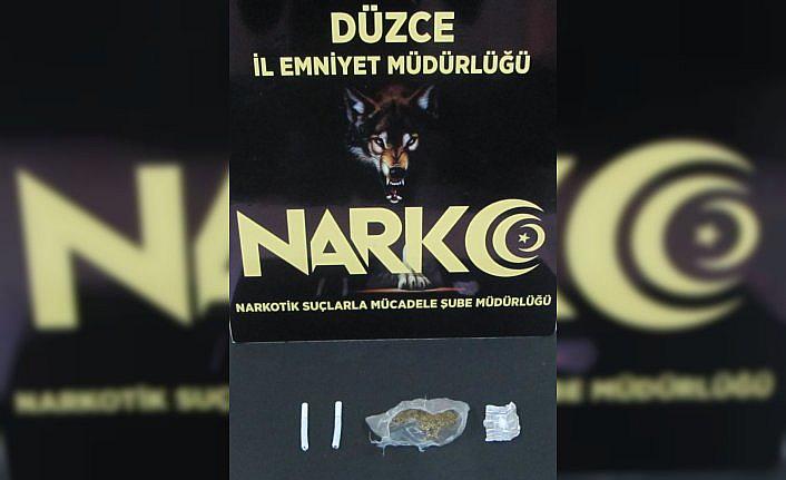 Düzce'de uyuşturucu operasyonunda 2 zanlı tutuklandı