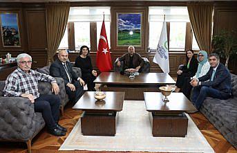 Ordu Büyükşehir Belediye Başkanı Güler, ödüllü Dr. Dilek Gürsoy'u kabul etti