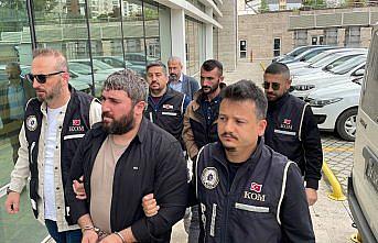 Samsun'da 19 suikast tabancası ele geçirilmesiyle ilgili 2 zanlı adliyede