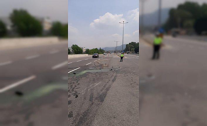 Düzce'de kamyonetle minibüsün çarpıştığı kazada 5 kişi yaralandı