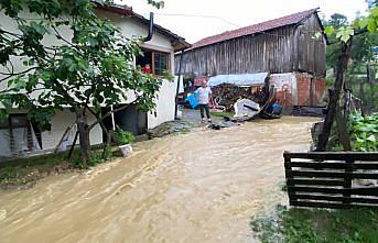 Düzce'de sağanak etkili oluyor