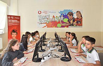 Vodafone, elektronik atıkları Bursalı çocuklar için kodlama sınıfına dönüştürdü