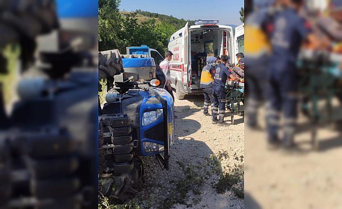 Bolu'da dereye devrilen traktörün sürücüsü ağır yaralandı