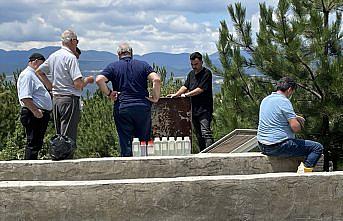 GÜNCELLEME - Bolu'da 20 kişi zehirlenme şüphesiyle hastaneye kaldırıldı